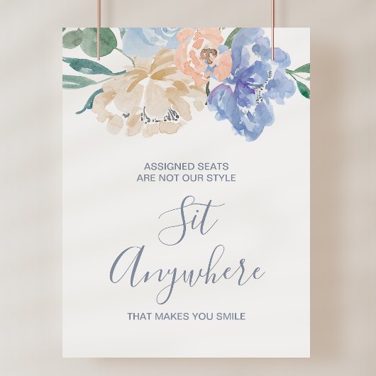 Stoffige blauwe bloemen zitten overal bruiloft tek poster