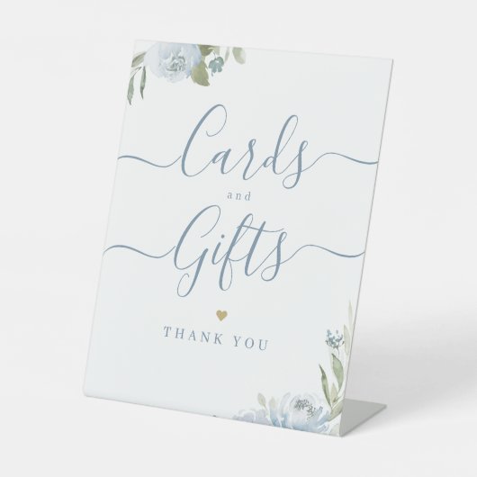 Stoffige blauwe bloemenrustieke trouwkaarten en ge reclamebord met voetstuk (Voorkant)