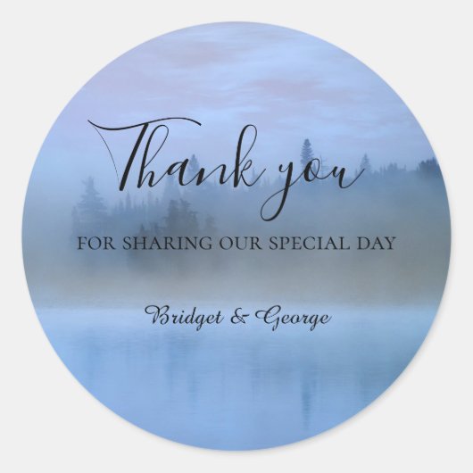 stoffige blauwe bos landschap bruiloft ronde sticker (Voorkant)