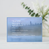 stoffige blauwe bos landschap bruiloft RSVP kaartje (Staand voorkant)