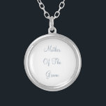 Stoffige blauwe moeder van de bruidegom huwelijksg zilver vergulden ketting<br><div class="desc">Ontworpen met aangepaste tekst "Moeder van de bruidegom" in populair stoffig blauw,  dit is perfect,  eenvoudig en stijlvol cadeau of feestgunst voor de moeder van de bruidegom. U kunt de tekst of kleur voor een ander evenement of ontvanger veranderen zoals u wenst!</div>