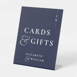 Stoffige blauwe monogramkaarten en -geschenken reclamebord met voetstuk
