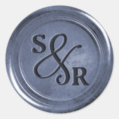 Stoffige blauwe paarse waszegel met initialen  ronde sticker (Voorkant)