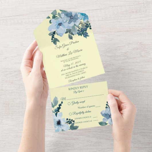 Stoffige Blauwe Waterverf Bloemen op Bord Geel All In One Uitnodiging (Afscheurbaar)