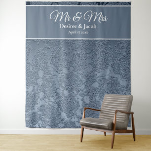 Stoffige blauwe witte bloemige trouw achtergrond wandkleed