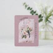 Stoffige Bourgogne Magnolia Bloesems en Vogels Bru RSVP Kaartje (Staand voorkant)