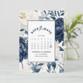 Stoffige marineblauw & witte bloemenkalender water save the date (Staand voorkant)