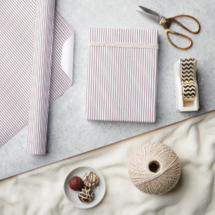 Stoffige Mauve Dunne Gestreepte Cadeaupapier