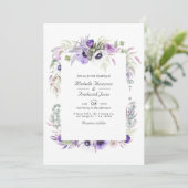 Stoffige Paarse Bloemencode QR Code RSVP Huwelijk Kaart (Staand voorkant)