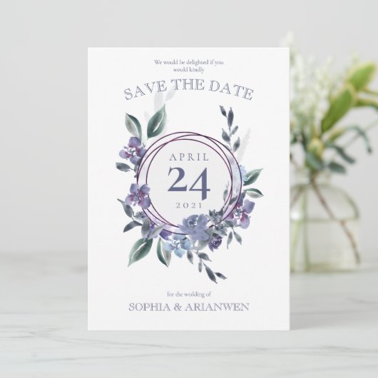 Stoffige Paarse bloementuin Bruiloft Uitnodiging (Staand voorkant)