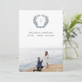Stoffige pastelblauwe bloemen bruid save the date (Staand voorkant)