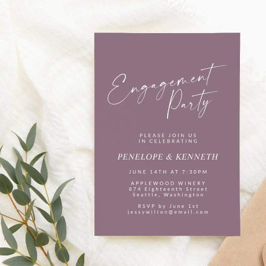 Stoffige Plum Paarse Witte Script Verlovingsfeest Kaart