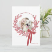 Stoffige Rode Kerstkrans Minimale Foto Feestdagenkaart (Staand voorkant)