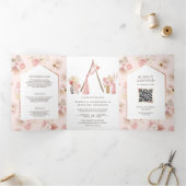Stoffige roze bloem Boho strandprieel QR-code brui Drieluik Uitnodiging (Binnen)