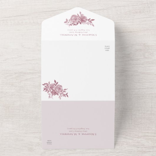 Stoffige Roze Bloemrozen Bruiloft All In One Uitnodiging (Buitenkant)