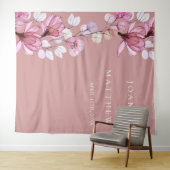 Stoffige Roze Bloemstuk Bruiloftsfotocabine Achter Wandkleed (In Situ (horizontaal))