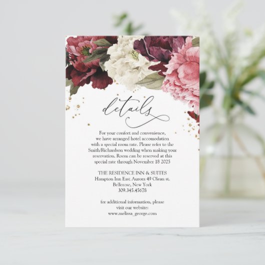 Stoffige roze blos bordeaux maroon pioenen bloemen informatiekaartje (Staand voorkant)