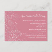 Stoffige roze elegante bloemenbruiloft accommodati informatiekaartje (Voorkant)