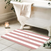 Stoffige roze en witte brede strepen monogram naam badmat