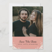 Stoffige Roze Gefluisterde Bloemblad Modern Script Save The Date (Voorkant)