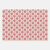 Stoffige roze harten en rode Stippen op Cream Vale Inpakpapier Vel (Voorkant)