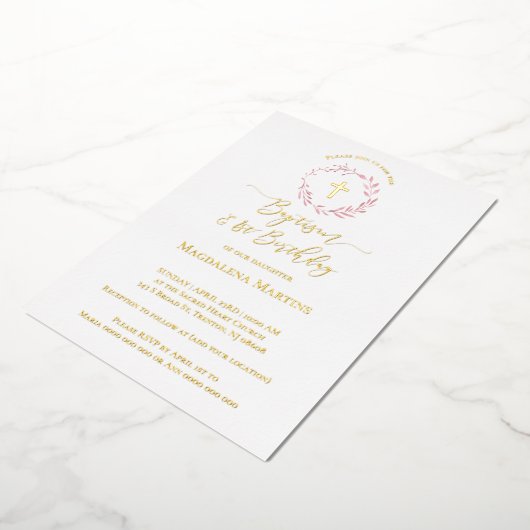 stoffige roze krans Doop en 1e Verjaardag Folie Uitnodiging (Gedraaid)