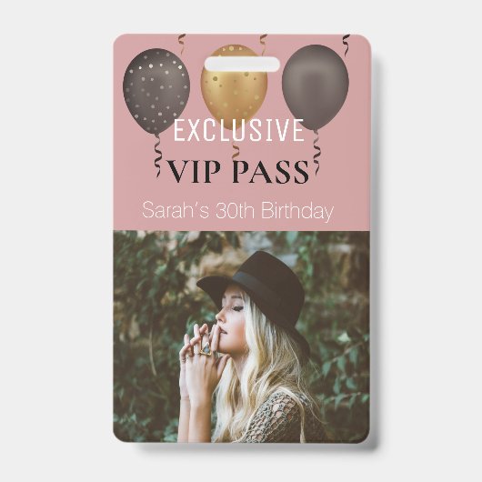 Stoffige Roze Verjaardagsfeest Foto Aangepaste Pas Badge (Voorzijde)