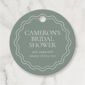 stoffige salie | Wavy Scallop Border Vrijgezellenf Bedankjes Labels (Voorkant)