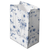 Stofzachte Blauwe Bloemige Cadeautas (Voorkant Gekanteld)