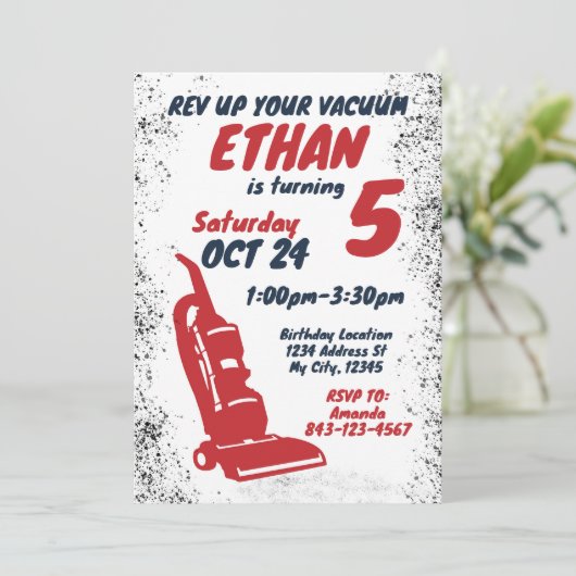 Stofzuiger verjaardagsuitnodiging RED Kaart (Staand voorkant)