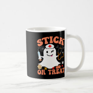 Stok of trakteer verpleegster grappig Halloween ko Koffiemok