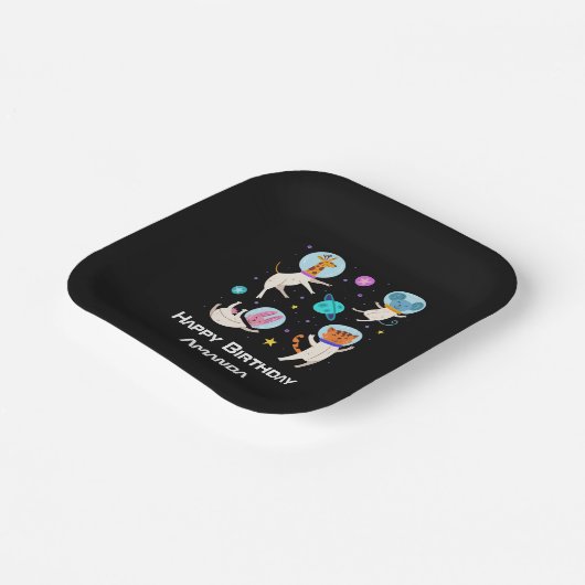 Stomme astronautdieren die in de ruimtevaart zweve papieren bordje (Gebogen)