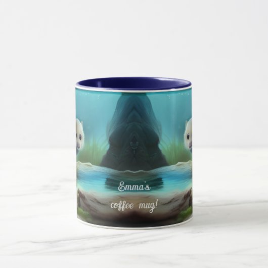 Stomme baby otter in vijver - personaliseerbaar mok (Midden)