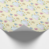 Stomme Bunnies met Daisies en Butterflies Pattern Cadeaupapier (Hoek)