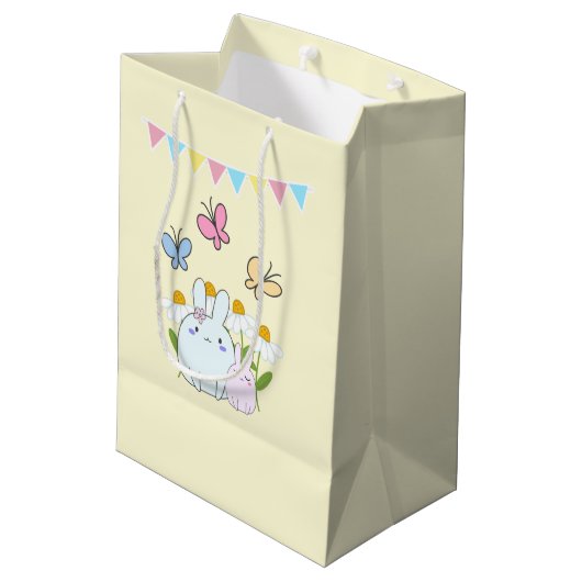 Stomme Bunnies met lentedagen en vlinders Medium Cadeauzakje (Achterkant Gekanteld)