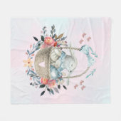 Stomme Bunny in een mand met eieren en  bloemen Fleece Deken (Voorkant (Horizontaal))