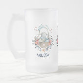 Stomme Bunny in een mand met eieren en  bloemen Matglas Bierpul (Links)