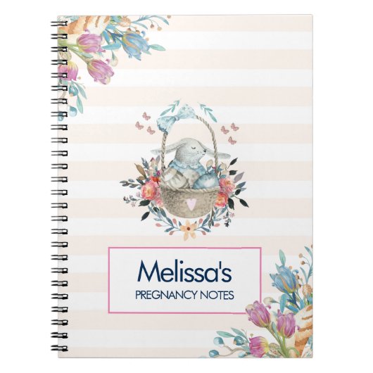 Stomme Bunny in een mand met eieren en  bloemen Notitieboek (Voorkant)