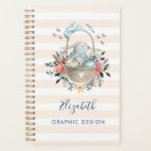 Stomme Bunny in een mand met eieren en  bloemen Planner (Voorkant)