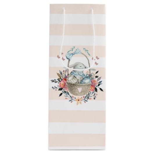 Stomme Bunny in een mand met eieren en bloemen Wijn Cadeautas (Voorkant)