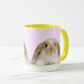 Stomme bunny op een gele mok (Voorkant rechts)