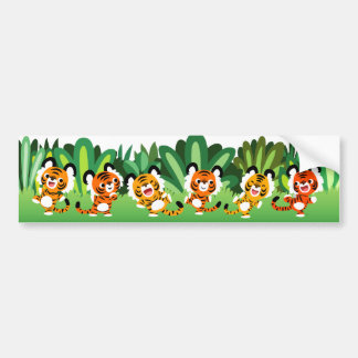 Stomme Cartoon trekkers dans in Oerwoud Bumperstic Bumpersticker