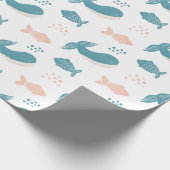 Stomme gekke blauwe walvis en vis. Nautisch dier Cadeaupapier (Hoek)
