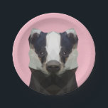 Stomme geometrische badger roze papieren bordje<br><div class="desc">Breng speelse persoonlijkheid aan tafel met deze moderne geometrische dassenpapieren borden, met een vriendelijk laag poly dassengezicht op een vrolijke roze achtergrond. Pas de achtergrondkleur aan elk thema aan dat perfect is voor dierenliefhebbende evenementen, bospicknicks of een eigenzinnig feestdecor met eenvoudige opruiming. Het gedurfde, leuke ontwerp verrukt zowel kinderen als...</div>