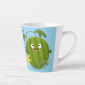 Stomme glimlachende watermeloen cartoon latte mok (Rechts)