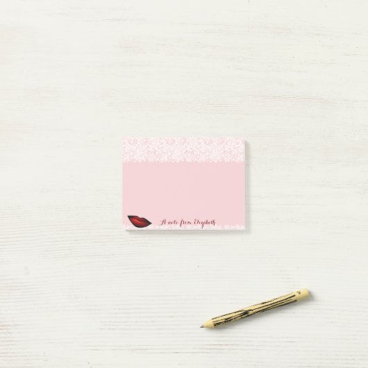 Stomme kleine, stijlvolle meid, kant, rode lips post-it® notes (Op bureau)