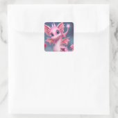 Stomme roze draak met roze bloemen vierkante sticker (Tas)