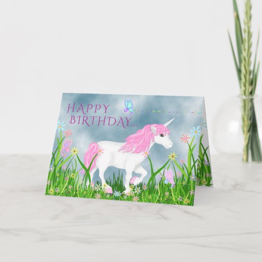 Stomme roze en witte unicorn met Bloemen Birthday Kaart (Voorkant)