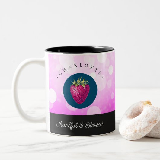 Stomme Thankful en Blessed Strawberry Voeg Jouw na Tweekleurige Koffiemok (Met donut)