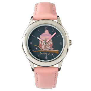 Stomme uil met pet en douanenaam horloge